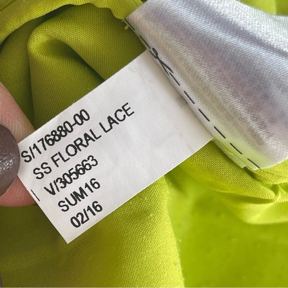 Banana Republic Short Sleeve Floral Lace Dress size Small - Picture 5 of 15